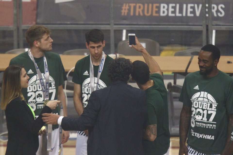 Απίστευτο «πράσινο» πάρτι στο ΟΑΚΑ για τον Πρωταθλητή Παναθηναϊκό [εικόνες] | iefimerida.gr 2