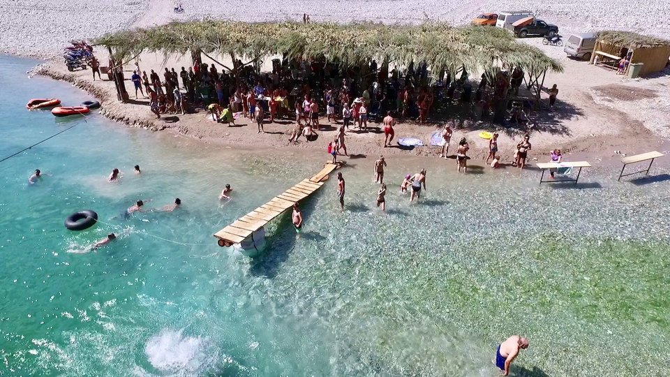 Εμπειρία! Κολύμπι στον Αχελώο στα 700μ. υψόμετρο [εικόνες & βίντεο]  | iefimerida.gr 1