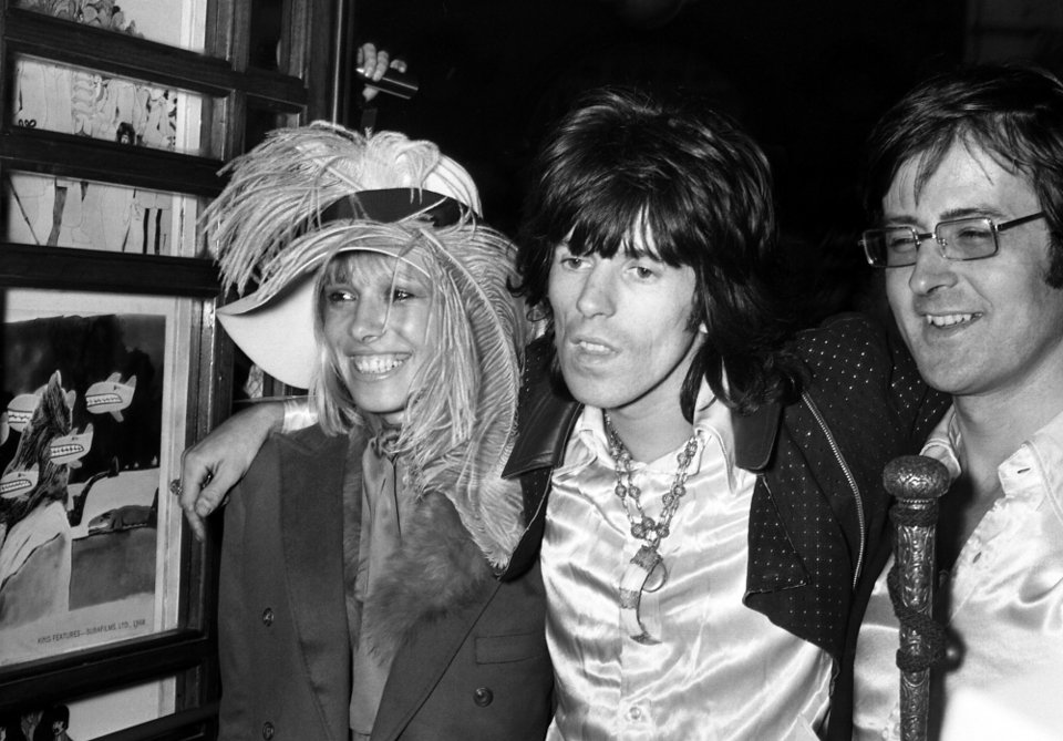 Πέθανε η μούσα και ερωμένη ...τριών Rolling Stones [εικόνες & βίντεο]  | iefimerida.gr 8