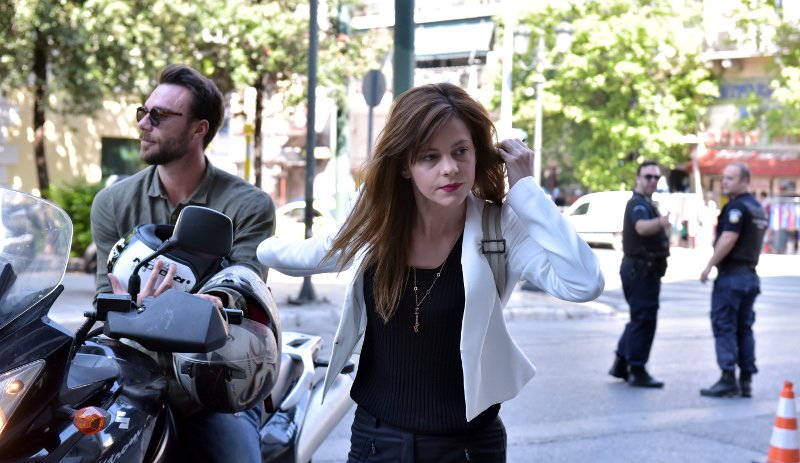 Ο συνοδός της Αχτσιόγλου με τη μηχανή που αναστάτωσε το ίντερνετ [εικόνες] | iefimerida.gr 5