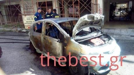 Της μητέρας του ήταν το αυτοκίνητο που έκαψε ο 18χρονος στην Πάτρα -Γιατί το έκανε [εικόνες & βίντεο] | iefimerida.gr 0