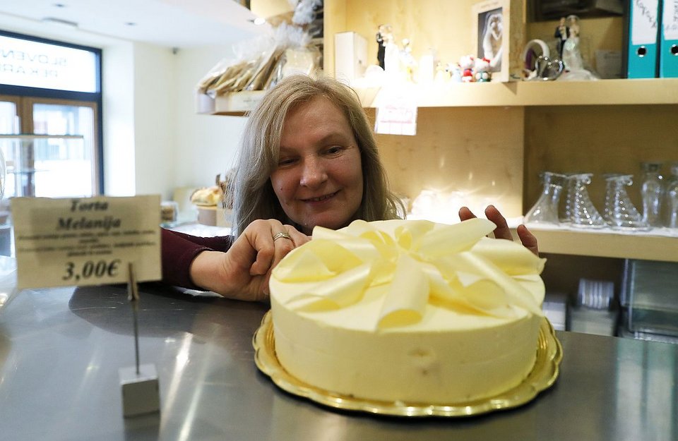 Ο Μπιλ Μάρεϊ «τεστάρει» τη Σλοβενία -Εφαγε ποτίτσα και τούρτα Μελάνια [εικόνες & βίντεο]  | iefimerida.gr 2