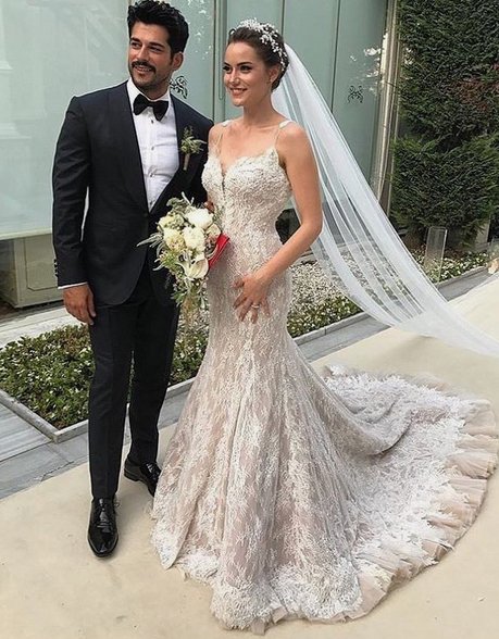 Παντρεύτηκε ο «Κεμάλ» του «Kara Sevda»- Ο χλιδάτος γάμος και η πεντάμορφη νύφη [εικόνες] | iefimerida.gr 1
