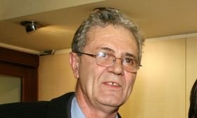 Πέθανε ο σεναριογράφος των μεγάλων επιτυχιών Λευτέρης Καπώνης | iefimerida.gr 0