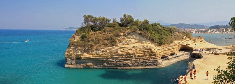 Canal d' amour: Η πιο ιδιαίτερη παραλία της Κέρκυρας -Είναι... σκαλιστή και κουβαλά μύθο για τους ερωτευμένους [εικόνες] | iefimerida.gr 4