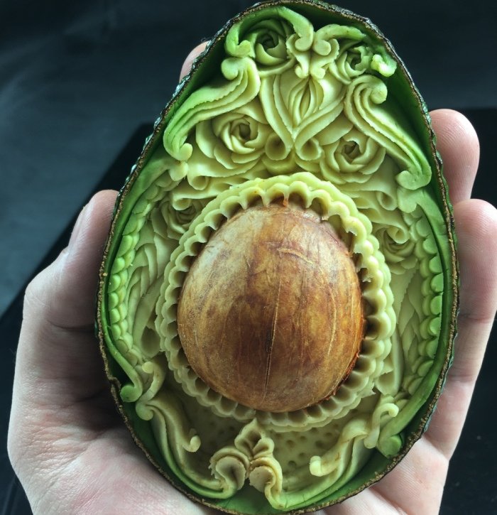 Απίστευτος σεφ «κεντάει» λαχανικά και φρούτα -Τέχνη με καρπούζι και μπρόκολο [εικόνες]  | iefimerida.gr 6