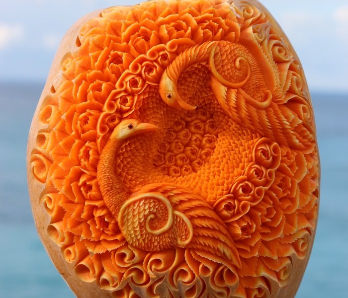 Απίστευτος σεφ «κεντάει» λαχανικά και φρούτα -Τέχνη με καρπούζι και μπρόκολο [εικόνες]  | iefimerida.gr 7