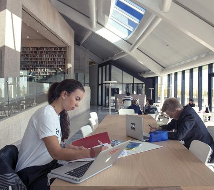 Το ακριβότερο σχολείο στον κόσμο -100.000 ευρώ δίδακτρα το χρόνο -Το ιδιαίτερο πρόγραμμά του [εικόνες] | iefimerida.gr 11