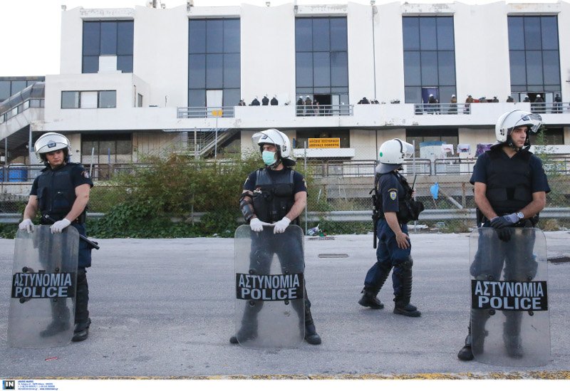 Εκκενώθηκε το Ελληνικό από τους πρόσφυγες -Aντιδράσεις από αλληλέγγυους [εικόνες] | iefimerida.gr 6