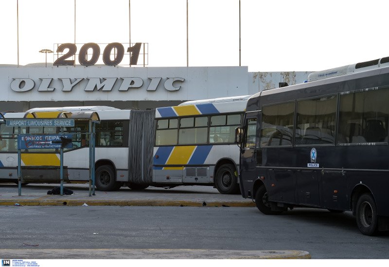 Εκκενώθηκε το Ελληνικό από τους πρόσφυγες -Aντιδράσεις από αλληλέγγυους [εικόνες] | iefimerida.gr 4