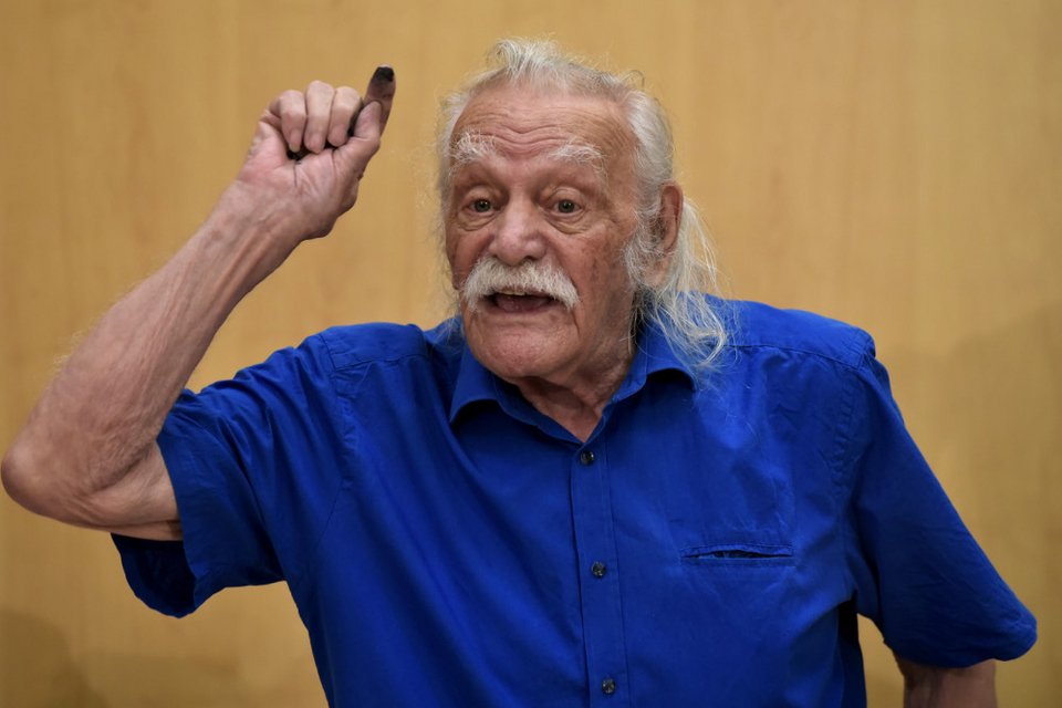 Συγκλόνισε ο Μανώλης Γλέζος: Ναι, Τόσκα, κι αν πεθάνω, θα σας κυνηγάει η ύπαρξή μου [εικόνες & βίντεο] | iefimerida.gr 5