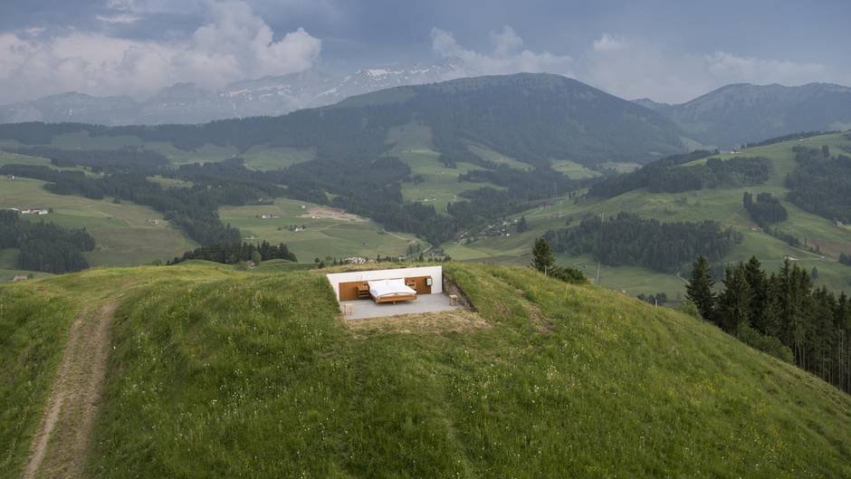 Ξενοδοχείο χωρίς ταβάνι και τοίχους -Μαγική εμπειρία στην Ελβετία [εικόνες] | iefimerida.gr 2