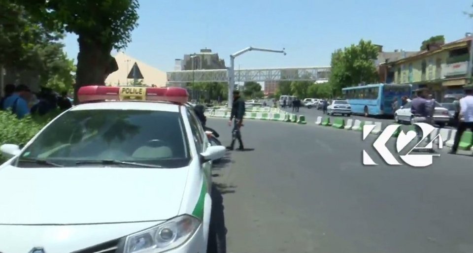 Ιράν: Επιθέσεις του ISIS σε Βουλή και μαυσωλείο Χομεϊνί -12 νεκροί & 39 τραυματίες [εικόνες & βίντεο] | iefimerida.gr 0