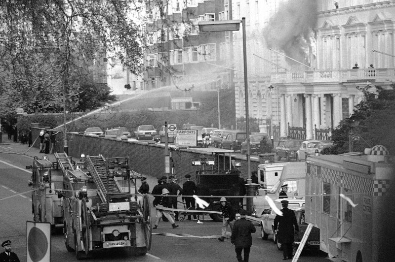 Κομάντος μεταμφιεσμένοι σε ζητιάνους στους βρετανικούς δρόμους για τον φόβο νέων τρομοκρατικών επιθέσεων | iefimerida.gr 3