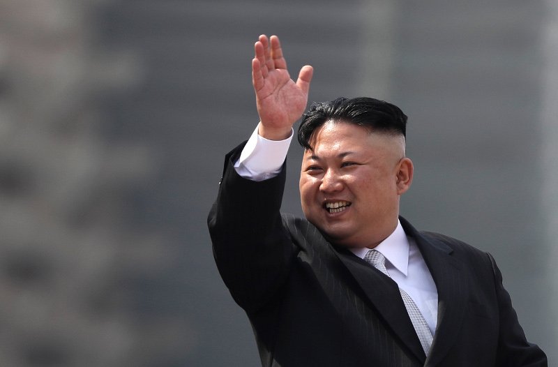 O Κιμ Γιονγκ Ουν κάνει photoshop στα αυτιά του -Είναι μεγάλα [εικόνες]  | iefimerida.gr 4