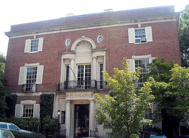 Ανοιχτοχέρηδες οι Ομπάμα -Αγόρασαν τον πύργο που νοίκιαζαν στην Ουάσινγκτον, για 7 εκατ. ευρώ [εικόνες] | iefimerida.gr 4