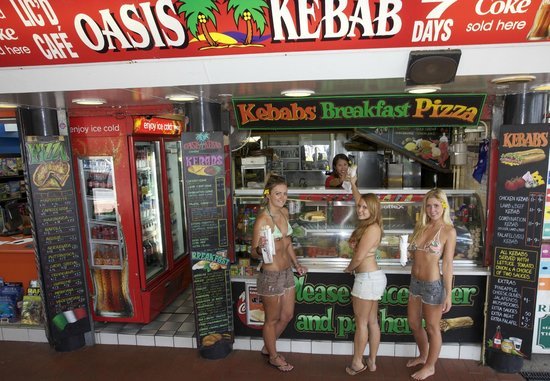 Μασσαλία: Ο δήμος κλείνει τις ταβέρνες-κεμπάπ γιατί ασχημίζουν την πόλη [εικόνες] | iefimerida.gr 3