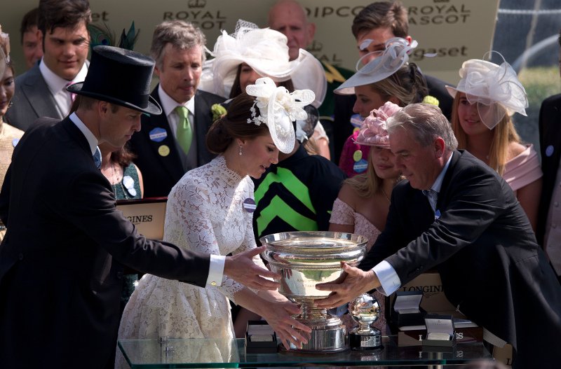 Σάλος και φέτος στις ιπποδρομίες του Ασκοτ -Ξύλο, μεθυσμένοι και ντροπιαστικές φωτογραφίες [εικόνες] | iefimerida.gr 6