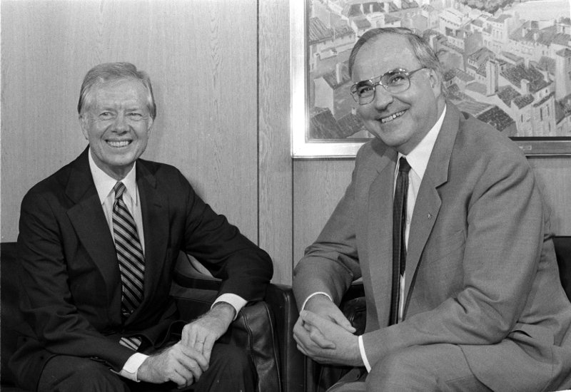 Πέθανε ο Χέλμουτ Κολ - Ο πρώτος καγκελάριος της ενιαίας Γερμανίας [εικόνες] | iefimerida.gr 7