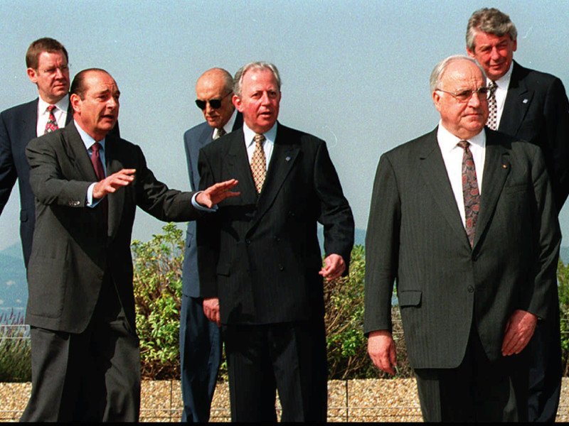 Πέθανε ο Χέλμουτ Κολ - Ο πρώτος καγκελάριος της ενιαίας Γερμανίας [εικόνες] | iefimerida.gr 8