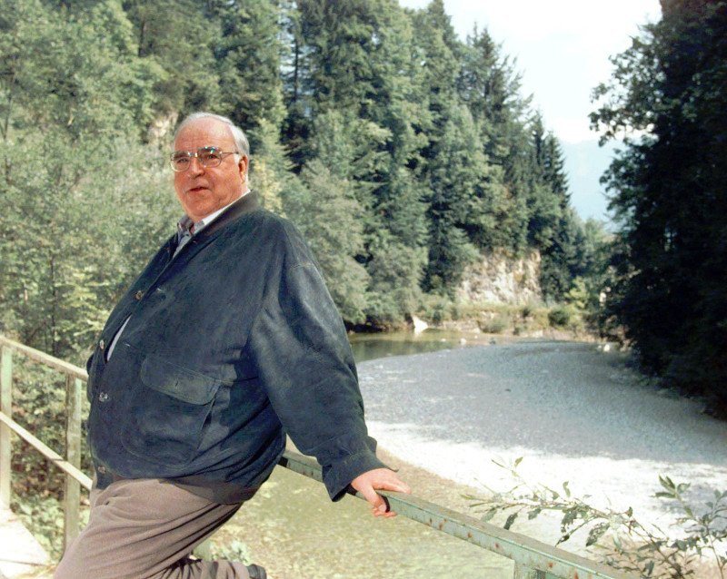 Πέθανε ο Χέλμουτ Κολ - Ο πρώτος καγκελάριος της ενιαίας Γερμανίας [εικόνες] | iefimerida.gr 0