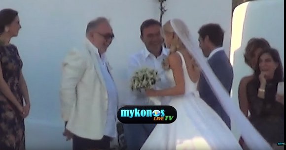 O Σωκράτης Κόκκαλης στο γάμο της Δούκισσας Νομικού με τον Δημήτρη Θεοδωρίδη [εικόνες & βίντεο] | iefimerida.gr 2
