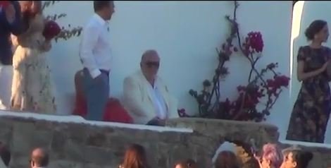 O Σωκράτης Κόκκαλης στο γάμο της Δούκισσας Νομικού με τον Δημήτρη Θεοδωρίδη [εικόνες & βίντεο] | iefimerida.gr 1