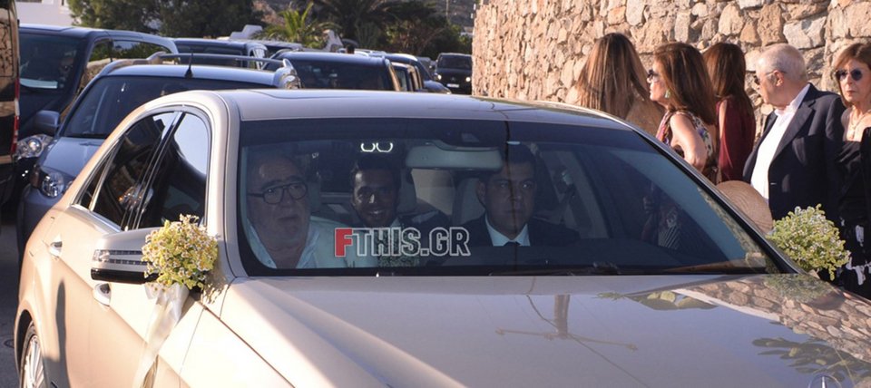 O Σωκράτης Κόκκαλης στο γάμο της Δούκισσας Νομικού με τον Δημήτρη Θεοδωρίδη [εικόνες & βίντεο] | iefimerida.gr 0