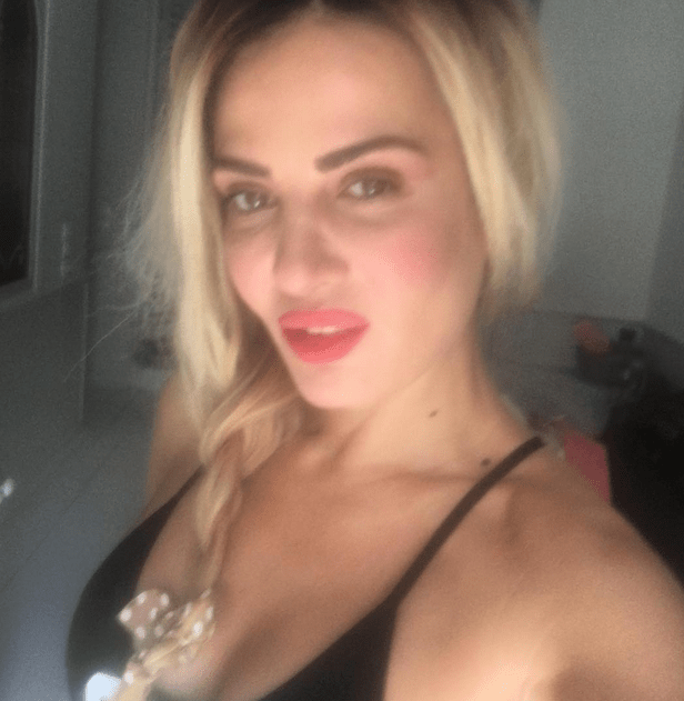 H μεγάλη αλλαγή στο look της Δήμητρας Ματσούκα -Εκοψε τα μαλλιά της κοντά [εικόνες] | iefimerida.gr 2