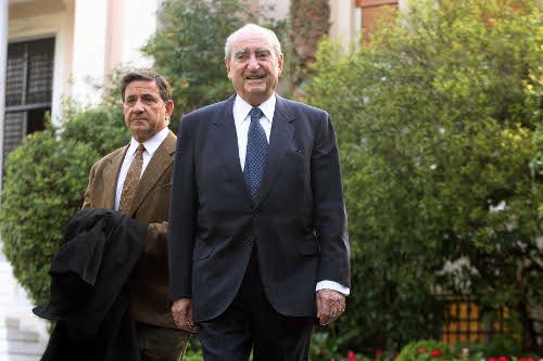 Μανούσος Γρυλλάκης: Ο φύλακας-άγγελος του Κ. Μητσοτάκη ως το τέλος [εικόνες] | iefimerida.gr 5