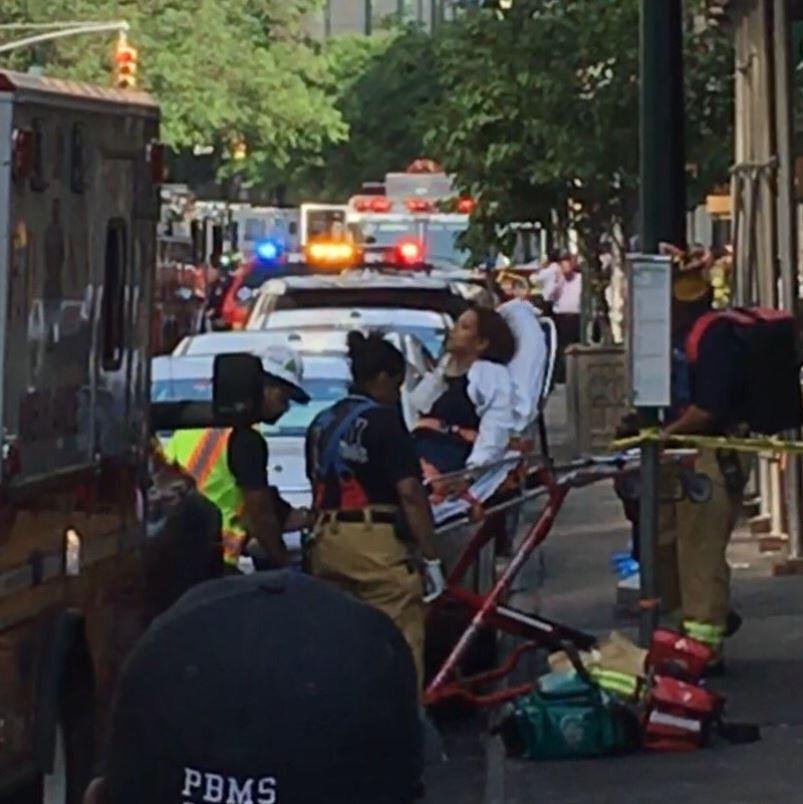 Ισχυρή έκρηξη και φωτιά στο κέντρο της Νέας Υόρκης - 35 τραυματίες [εικόνες&βίντεο] | iefimerida.gr 2