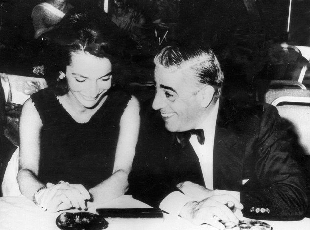 Η ζηλιάρα αδελφή της Τζάκι Κένεντι -Μπουρζουά, άτακτη, φιλόδοξη [εικόνες] | iefimerida.gr 8