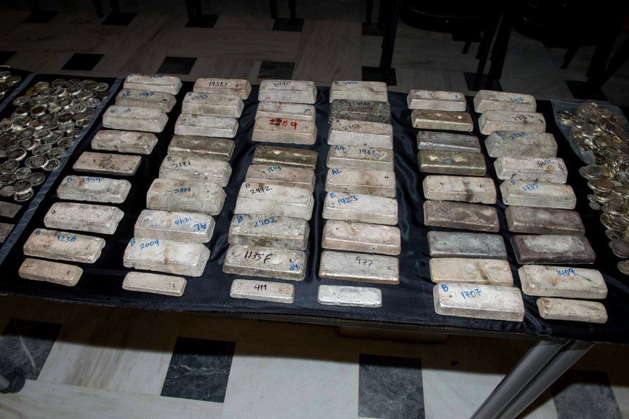 Ο θησαυρός της μαφίας των Ρομά: 700 κιλά χρυσαφικά και αντικείμενα αξίας πάνω από 10 εκατ. ευρώ | iefimerida.gr 4