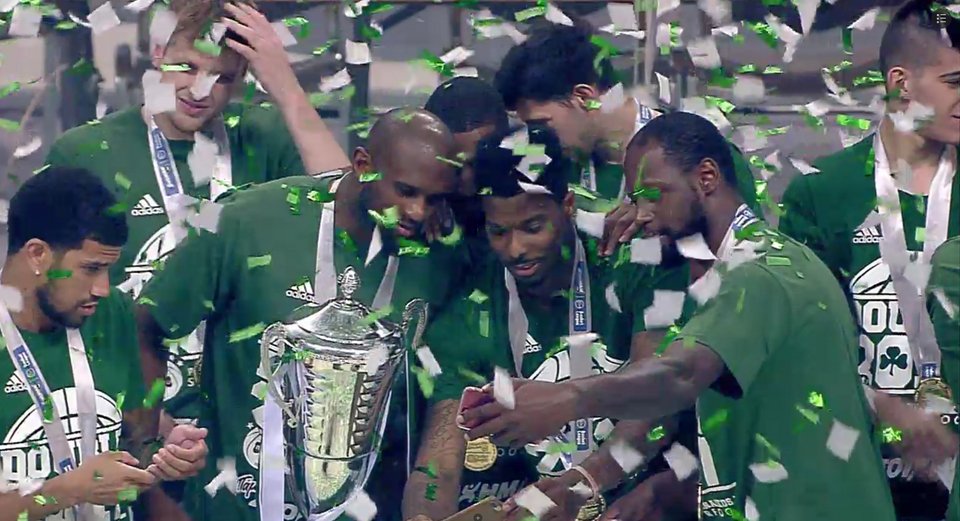 Απίστευτο «πράσινο» πάρτι στο ΟΑΚΑ για τον Πρωταθλητή Παναθηναϊκό [εικόνες] | iefimerida.gr 4