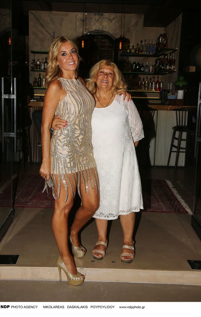 Με καυτό, σούπερ, σέξι φόρεμα γιόρτασε τα 48α γενέθλιά της η Χριστίνα Παππά [εικόνες] | iefimerida.gr 3