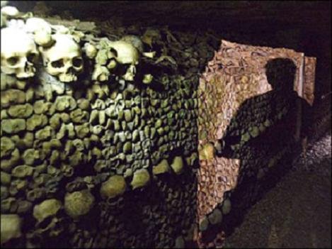 Δύο έφηβοι χαμένοι επί τρεις ημέρες στις κατακόμβες του Παρισιού [εικόνες] | iefimerida.gr 8