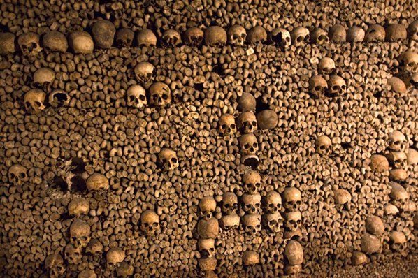 Δύο έφηβοι χαμένοι επί τρεις ημέρες στις κατακόμβες του Παρισιού [εικόνες] | iefimerida.gr 1