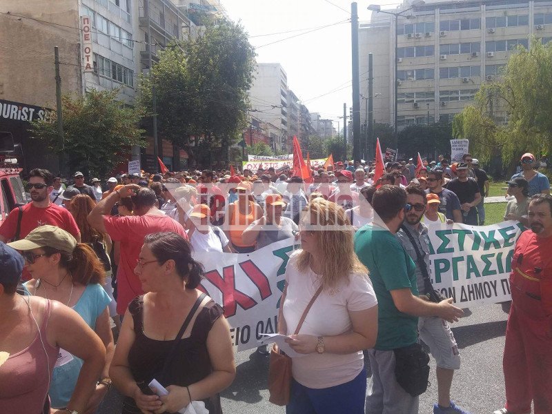 Πόλεμος για τα σκουπίδια: Με στρατό και εισαγγελέα απειλεί η κυβέρνηση | iefimerida.gr 2