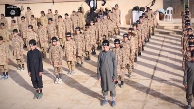 Νέος κίνδυνος: Εκατοντάδες παιδιά-στρατιώτες του Iσλαμικού Kράτους επιστρέφουν στην Ευρώπη [εικόνες] | iefimerida.gr 10