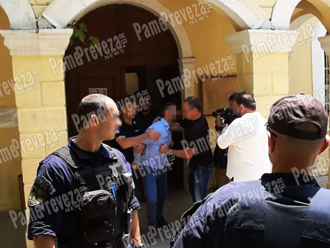 Πρέβεζα: Προφυλακιστέος ο σύζυγος της 27χρονης που χτυπήθηκε με σκεπάρνι [εικόνες] | iefimerida.gr 0