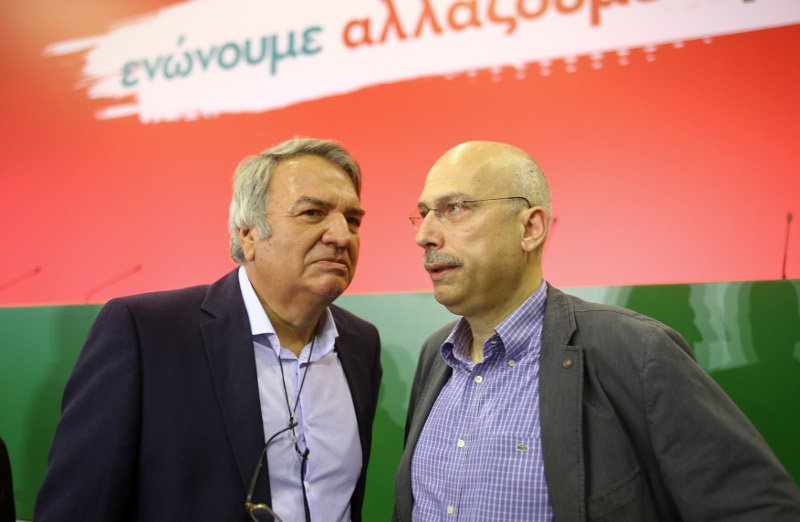 Συνέδριο ΔΗΣΥ: Η Φώφη στα λευκά, ο ΓΑΠ ξυρισμένος, η Βάσω Παπανδρέου με ξανθιά φράντζα [εικόνες]  | iefimerida.gr 17