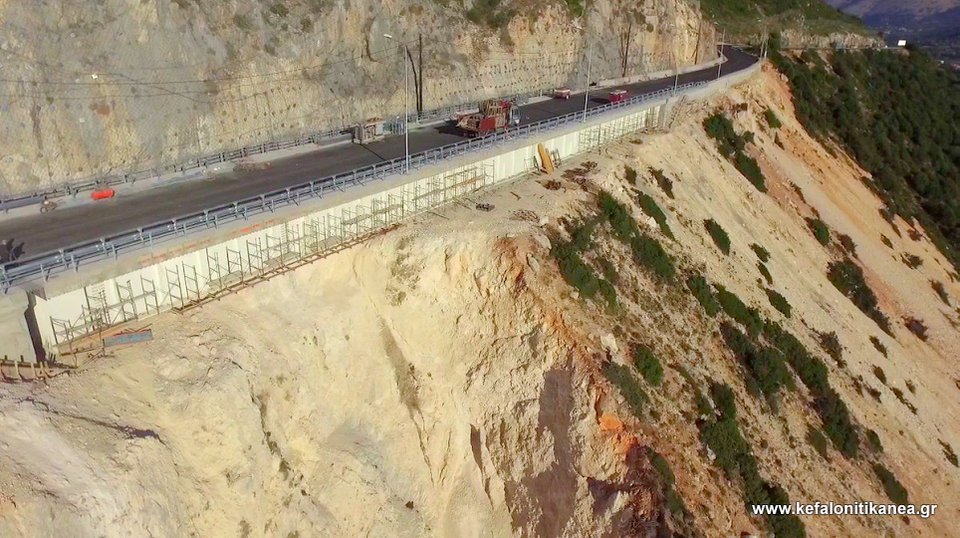 Χάρακας, η γέφυρα-θαύμα της μηχανικής στην Κεφαλονιά -Πάνω στο ενεργό σεισμικό ρήγμα [εικόνες & βίντεο] | iefimerida.gr 0