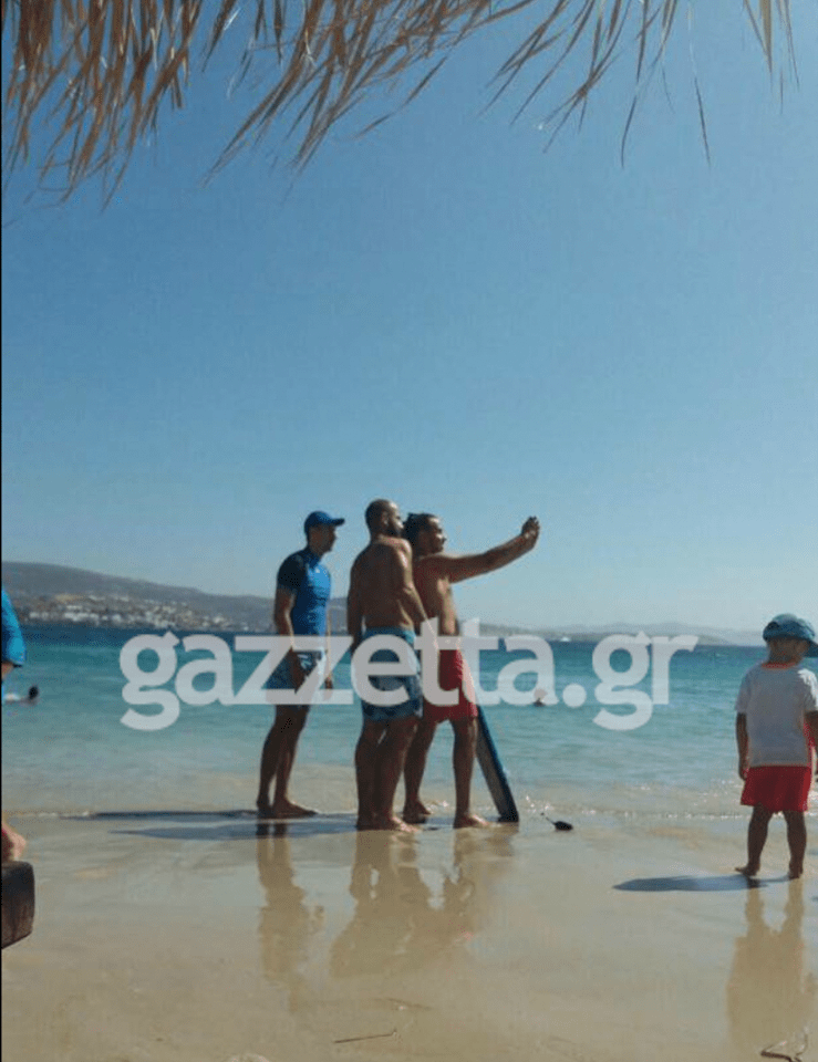 Διαμαντίδης, Σπανούλης και Ζήσης μαζί για μπάνιο στην Πάρο [εικόνες] | iefimerida.gr 1