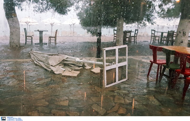 Καταστροφές από την κακοκαιρία σε Φθιώτιδα και Χίο -Χαλάζι και θυελλώδεις άνεμοι [εικόνες & βίντεο] | iefimerida.gr 3