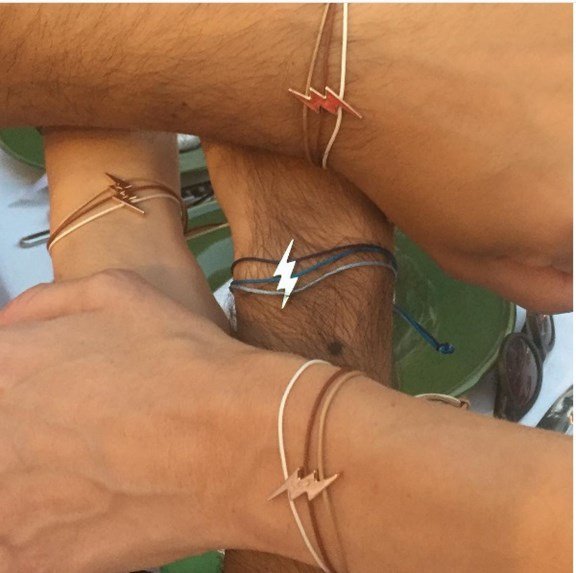 Οι πρώτες φωτογραφίες καλεσμένων στον γάμο Κοσιώνη-Μπακογιάννη [εικόνες] | iefimerida.gr 1