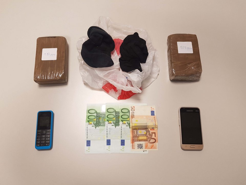 Θεσσαλονίκη: Στα χέρια της αστυνομίας μία 29χρονη και μία 27χρονη για διακίνηση ηρωίνης [εικόνα] | iefimerida.gr 0