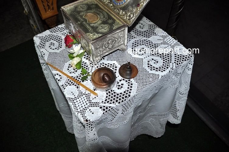 Αγρίνιο: Πιστοί προσκύνησαν ένα κάστανο που είχε βράσει ο Αγιος Παΐσιος [εικόνες] | iefimerida.gr 0