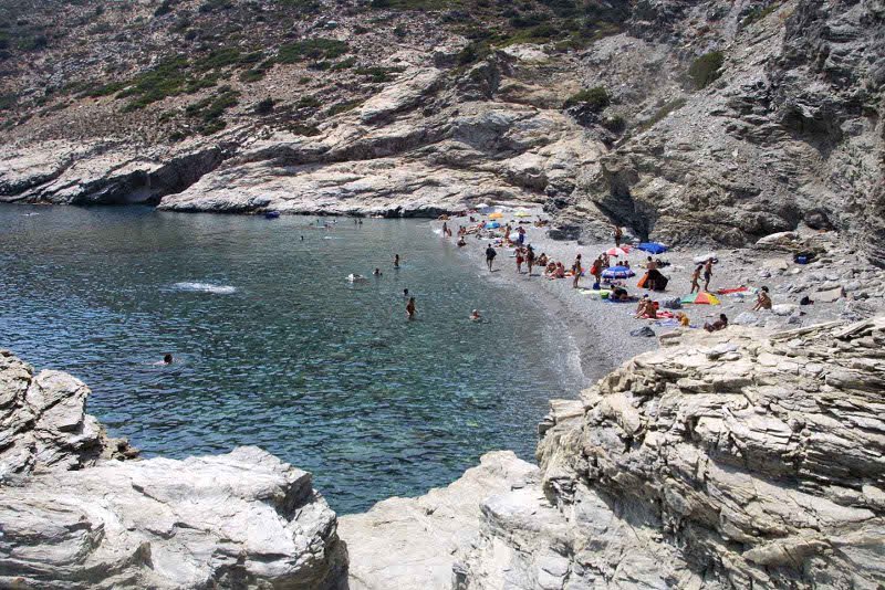 Διακοπές στην Αμοργό -Το νησί με το απέραντο γαλάζιο και την ακατέργαστη ομορφιά που γοητεύει [εικόνες] | iefimerida.gr 3