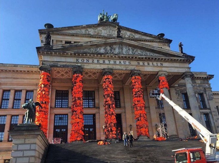 Ο Αι Γουει Γουέι εκθέτει στην Κοπεγχάγη σωσίβια από πρόσφυγες στη Λέσβο [εικόνες]  | iefimerida.gr 4