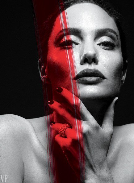 Η Τζολί μιλάει για την υγεία της: Παρέλυσε και κρέμασε το πρόσωπό της [εικόνες] | iefimerida.gr 2